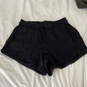 Lululemon inner glow short